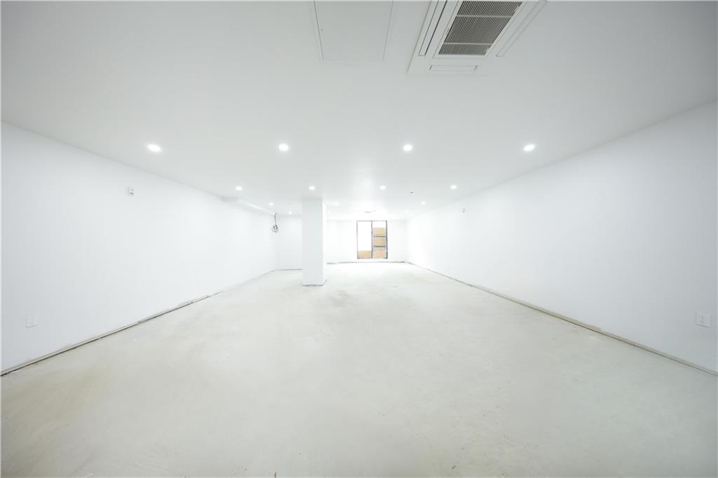 16502 Sanford Avenue Flushing Flushing NY 11358