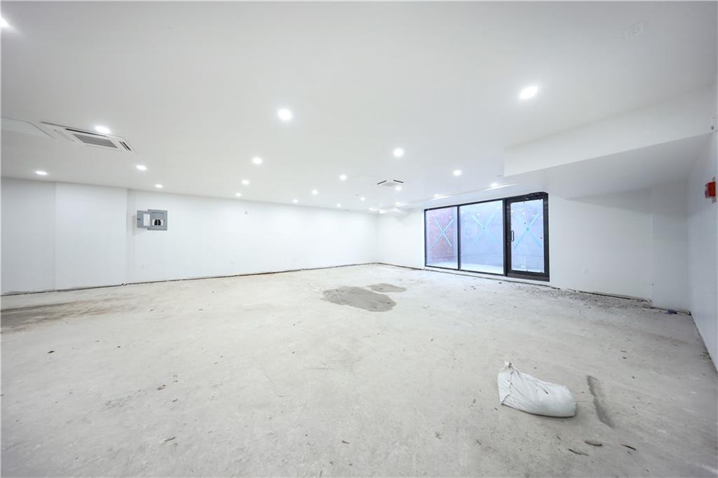 16502 Sanford Avenue Flushing Flushing NY 11358