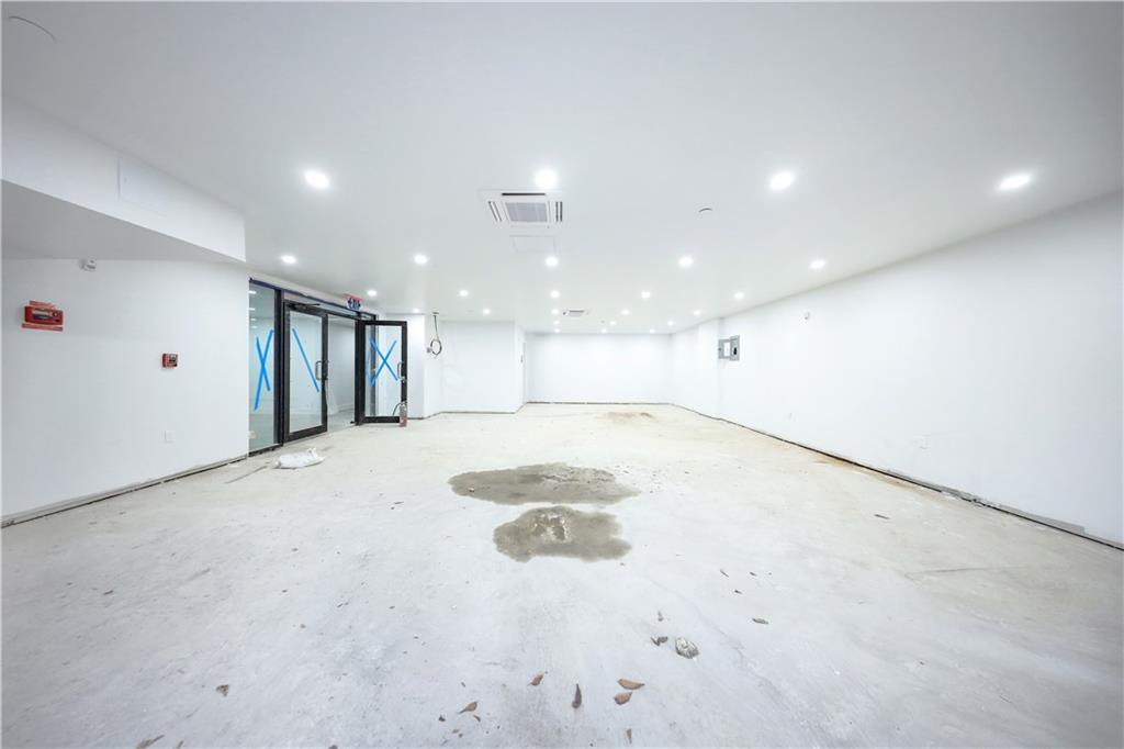 16502 Sanford Avenue Flushing Flushing NY 11358