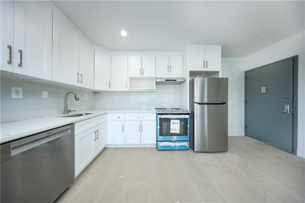 16502 Sanford Avenue Flushing Flushing NY 11358