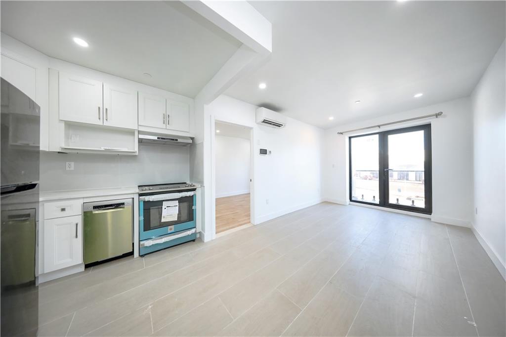 16502 Sanford Avenue Flushing Flushing NY 11358