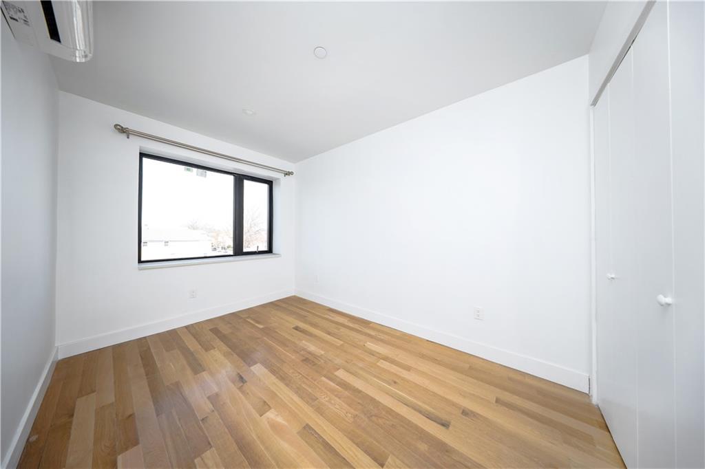 16502 Sanford Avenue Flushing Flushing NY 11358