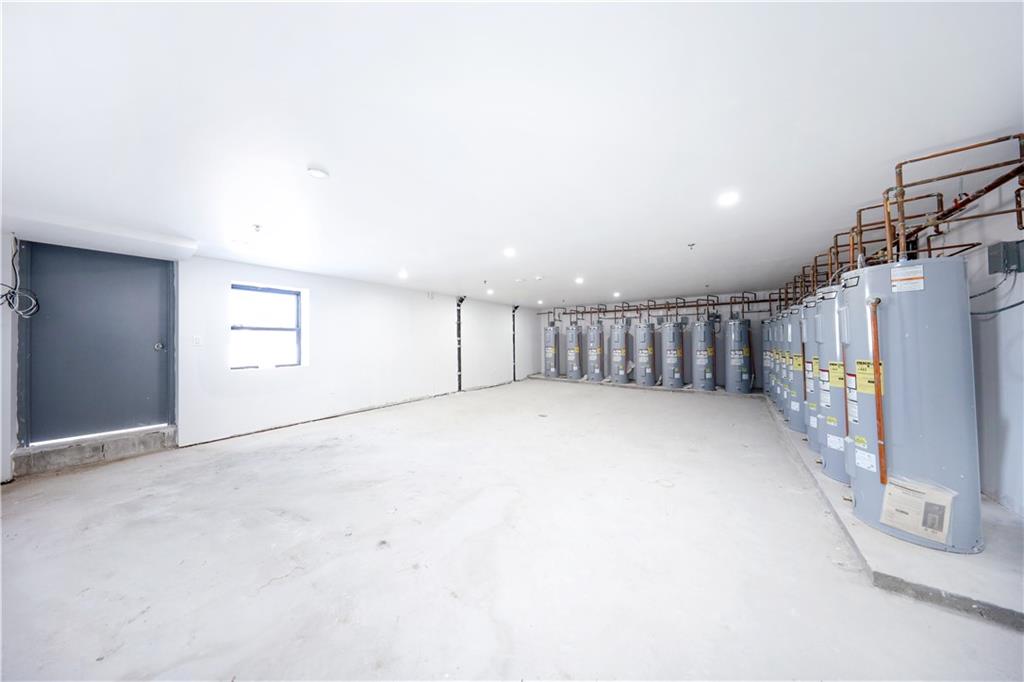 16502 Sanford Avenue Flushing Flushing NY 11358