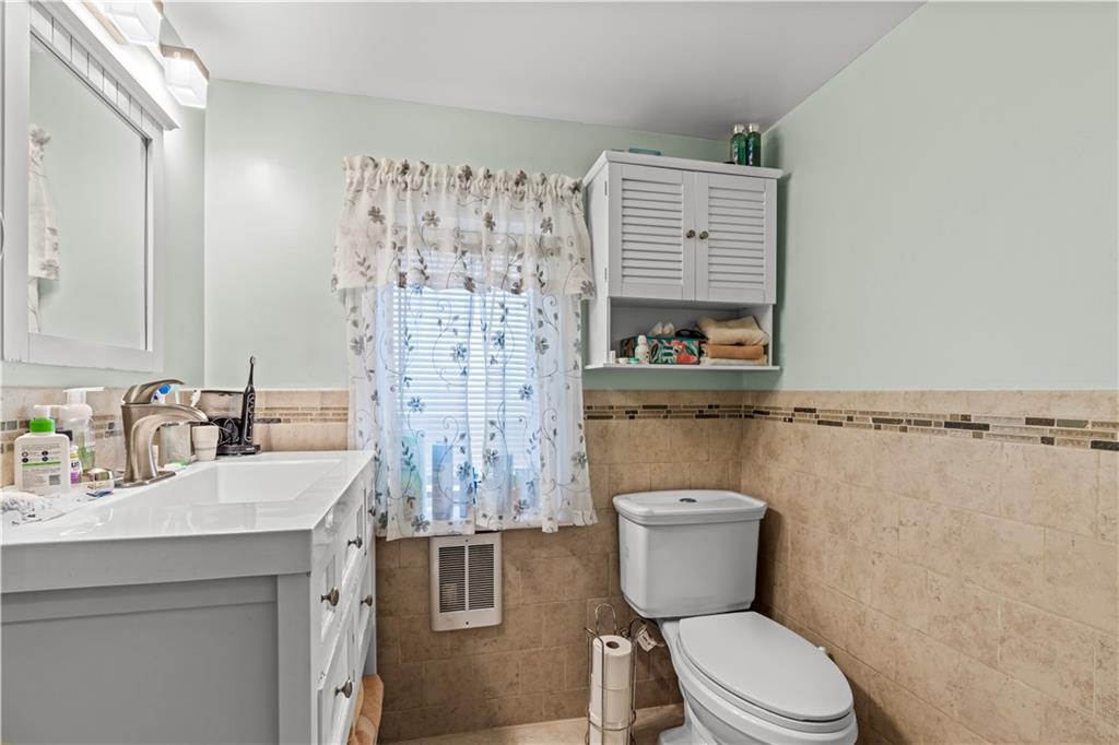 32 Gotham Avenue Gerritsen Beach Brooklyn NY 11229