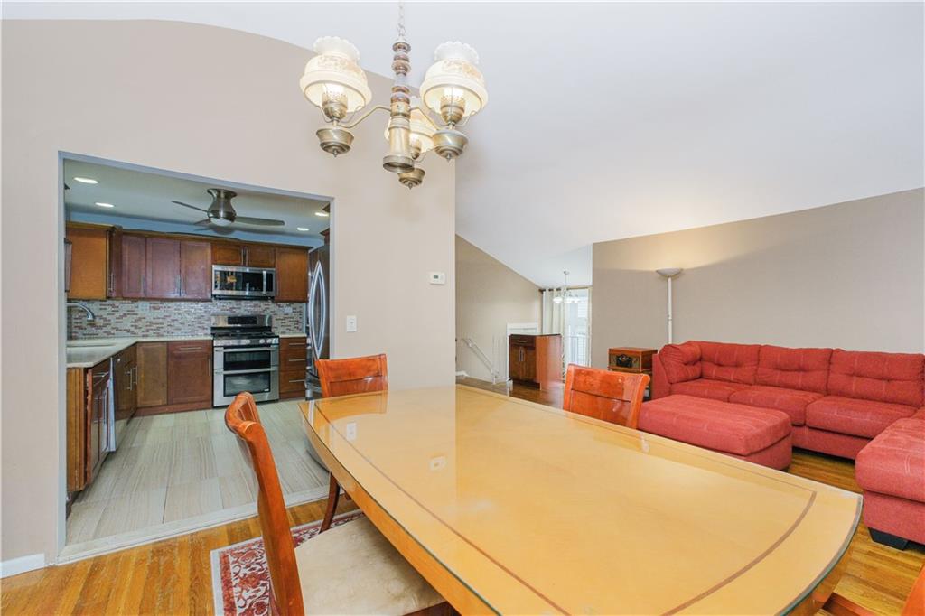 10524 Flatlands 6th Street Canarsie Brooklyn NY 11236