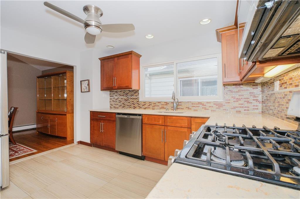 10524 Flatlands 6th Street Canarsie Brooklyn NY 11236