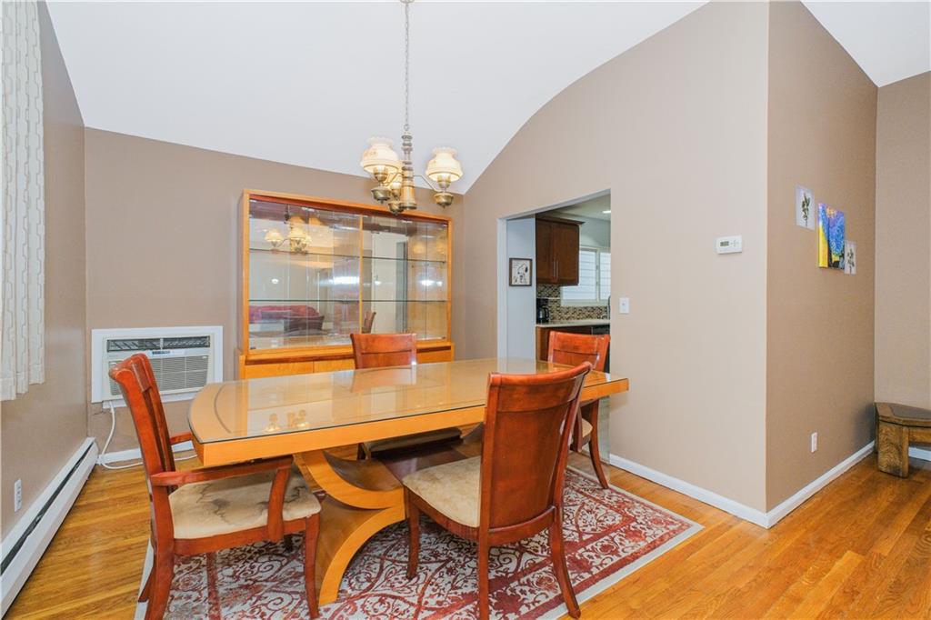 10524 Flatlands 6th Street Canarsie Brooklyn NY 11236