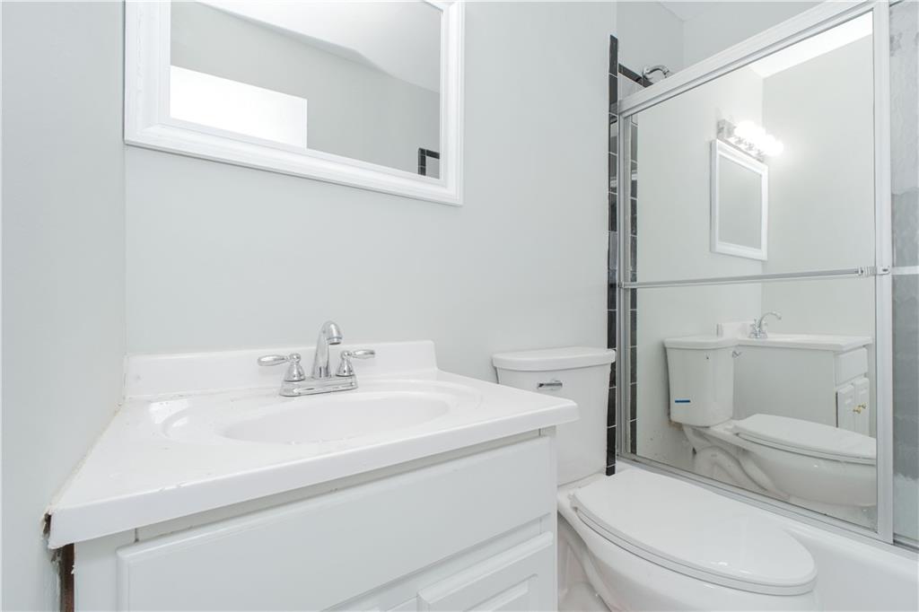 10524 Flatlands 6th Street Canarsie Brooklyn NY 11236