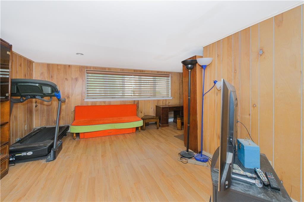 10524 Flatlands 6th Street Canarsie Brooklyn NY 11236