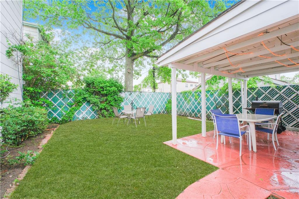 10524 Flatlands 6th Street Canarsie Brooklyn NY 11236