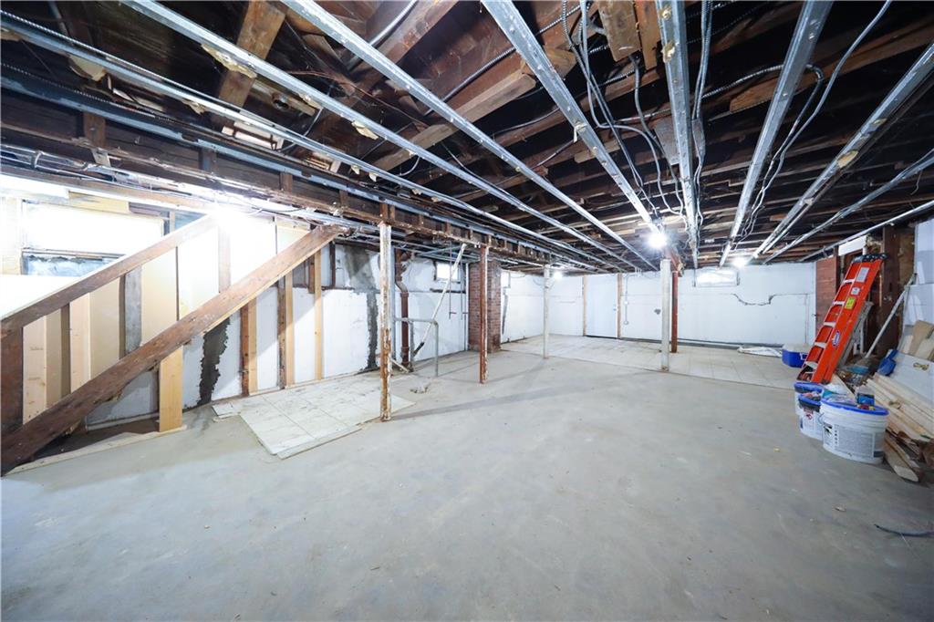 1905 Clove Road Concord Staten Island NY 10304