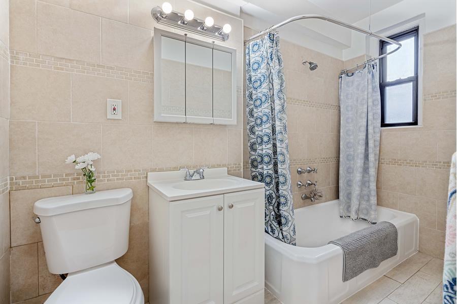 657 East 26th Street Flatbush Brooklyn NY 11210