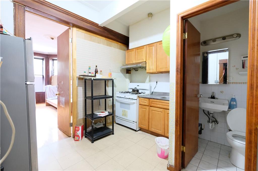 642 56th Street Sunset Park Brooklyn NY 11220