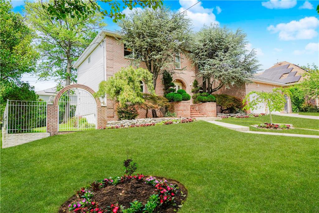 723 Ionia Avenue Huguenot Staten Island NY 10312