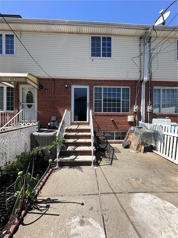 37 Susan Court Clifton Staten Island NY 10304