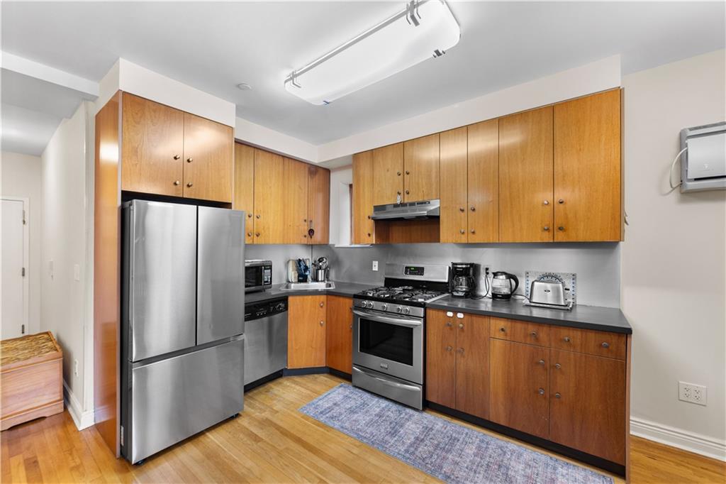 197 Bay 47th Street Gravesend Brooklyn NY 11214