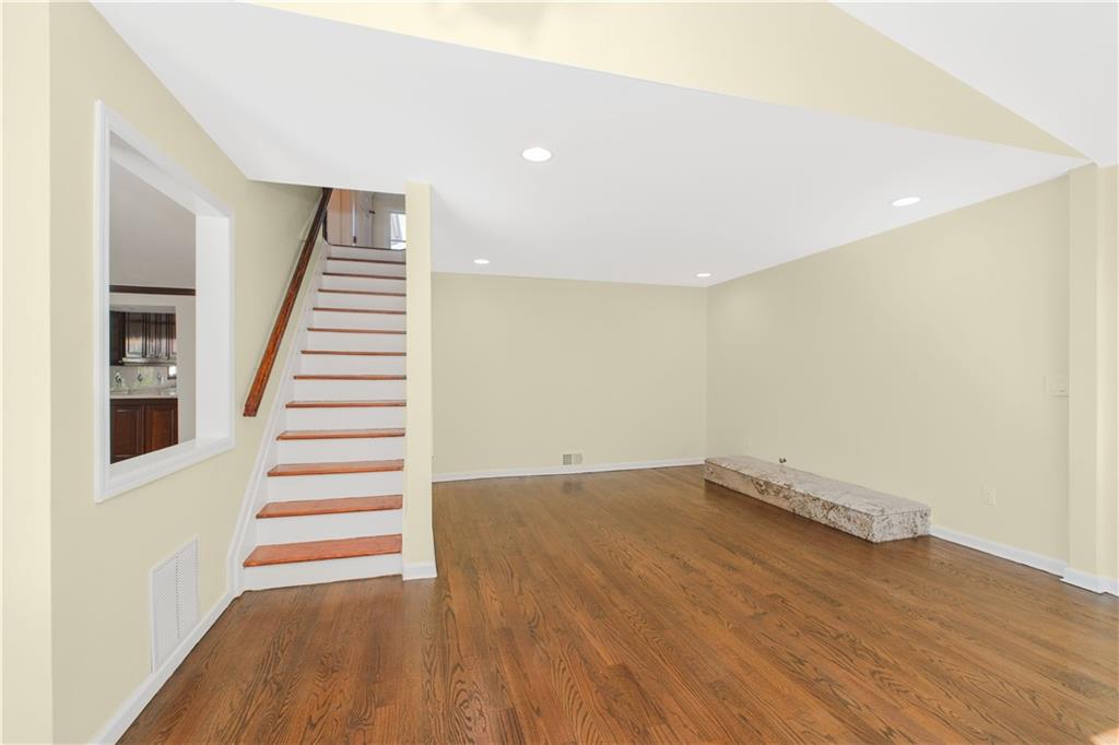 220 Sprague Avenue Tottenville Staten Island NY 10307