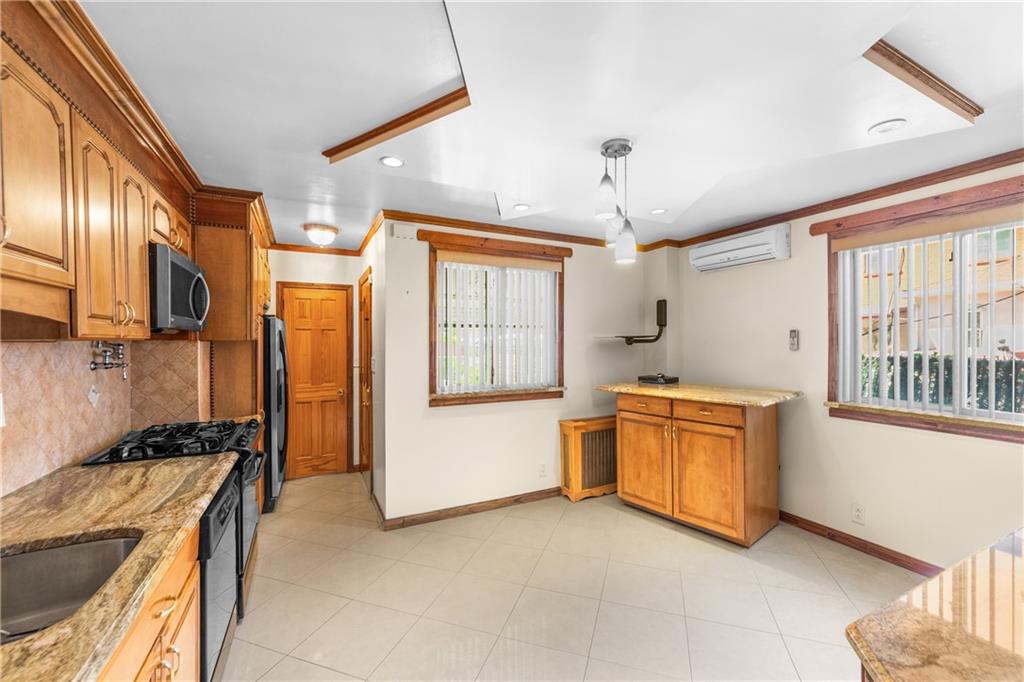 1272 East 48th Street Flatlands Brooklyn NY 11234