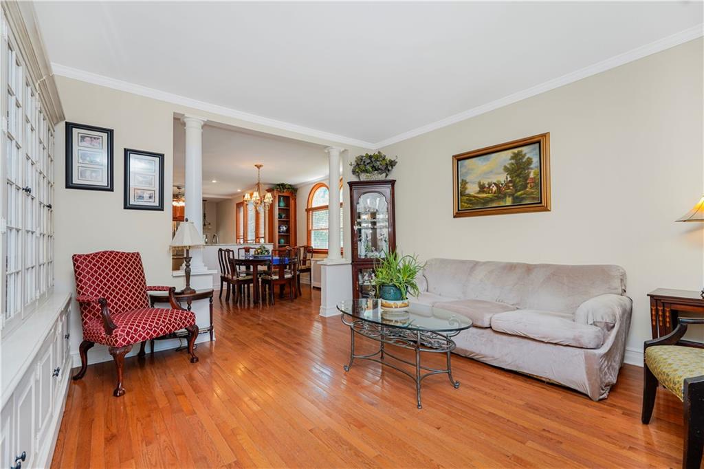 39 Summit Avenue Oakwood Staten Island NY 10306