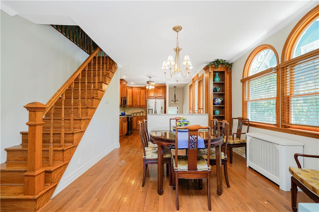 39 Summit Avenue Oakwood Staten Island NY 10306