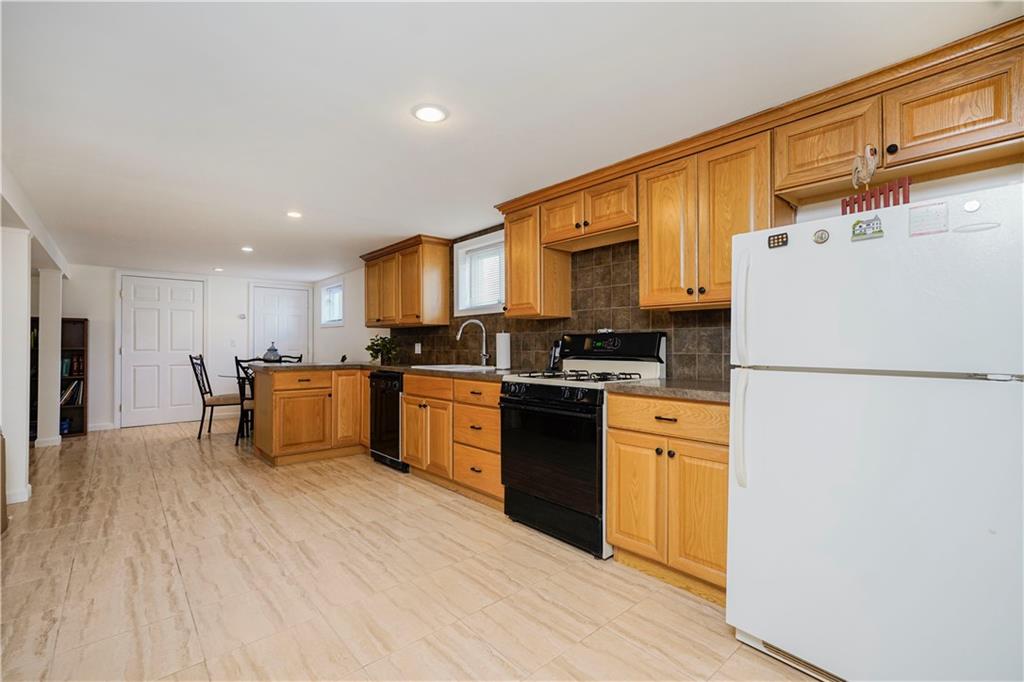 39 Summit Avenue Oakwood Staten Island NY 10306