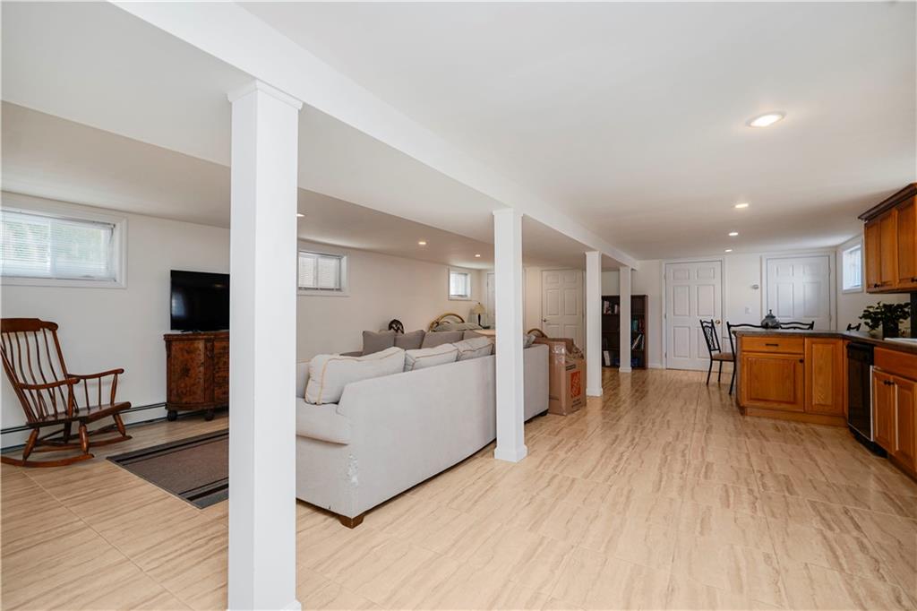 39 Summit Avenue Oakwood Staten Island NY 10306