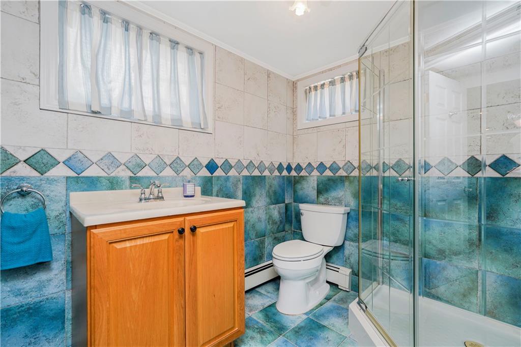 39 Summit Avenue Oakwood Staten Island NY 10306