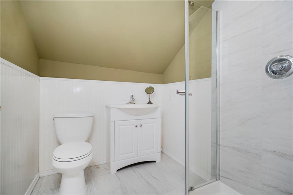 39 Summit Avenue Oakwood Staten Island NY 10306