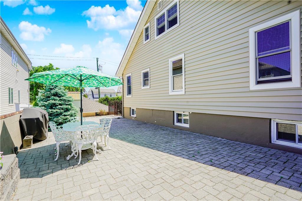 39 Summit Avenue Oakwood Staten Island NY 10306