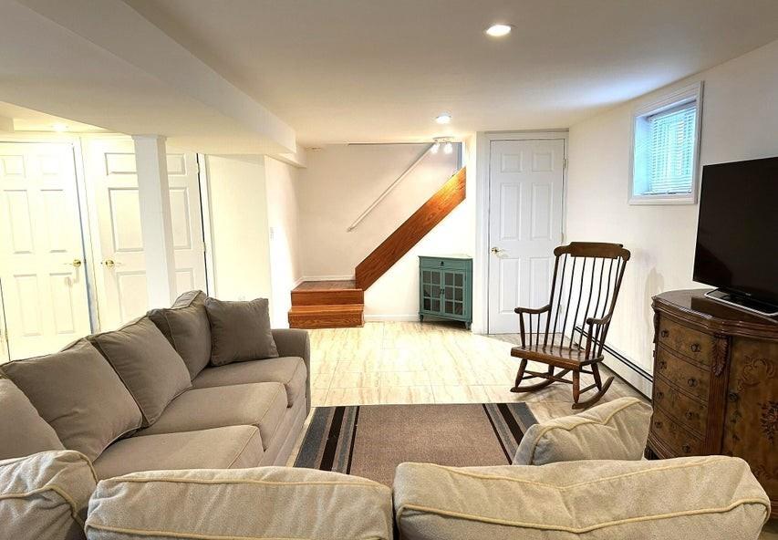39 Summit Avenue Oakwood Staten Island NY 10306