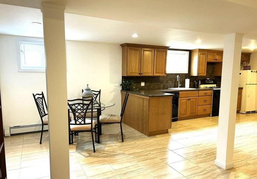 39 Summit Avenue Oakwood Staten Island NY 10306