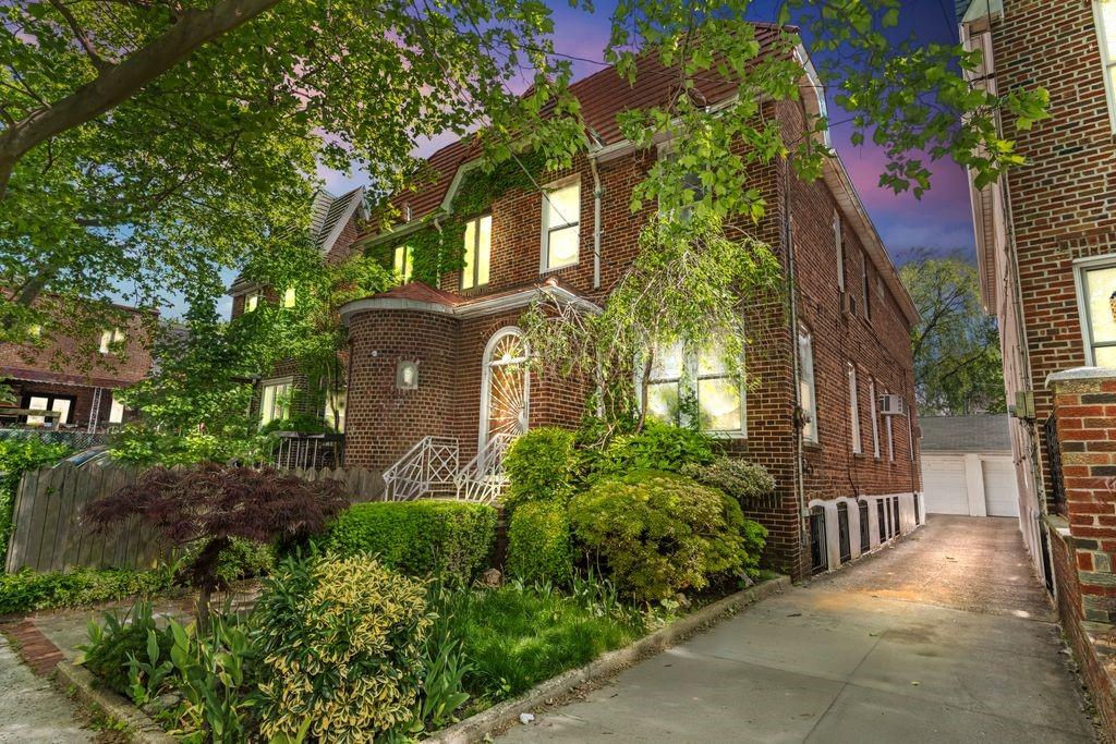 2117 East 38th Street Marine Park Brooklyn NY 11234