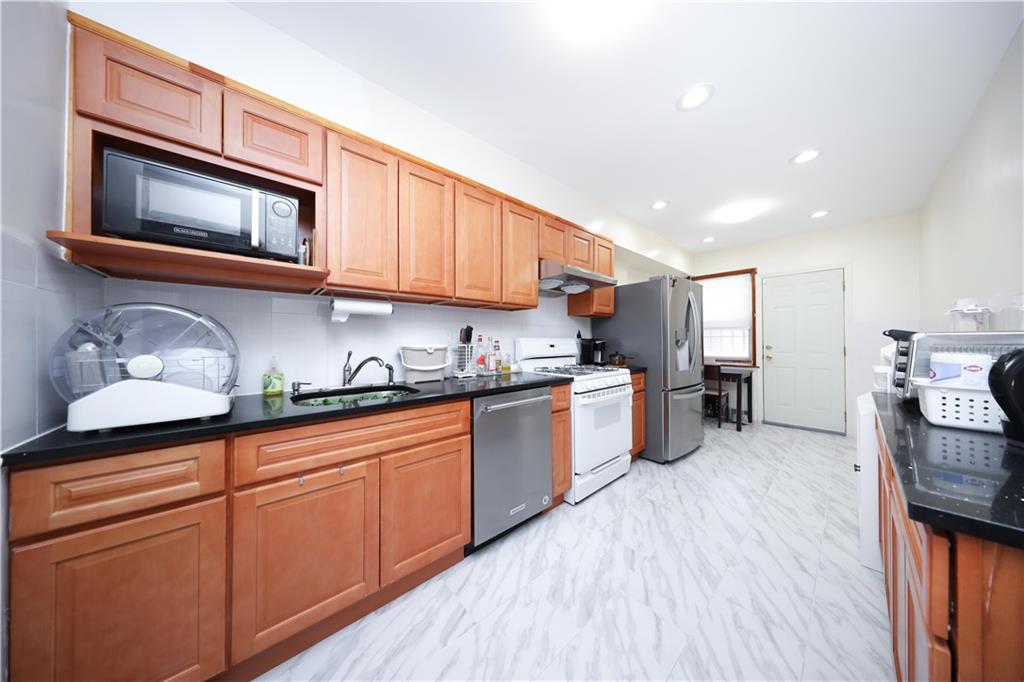 2366 East 29th Street Sheepshead Bay Brooklyn NY 11229