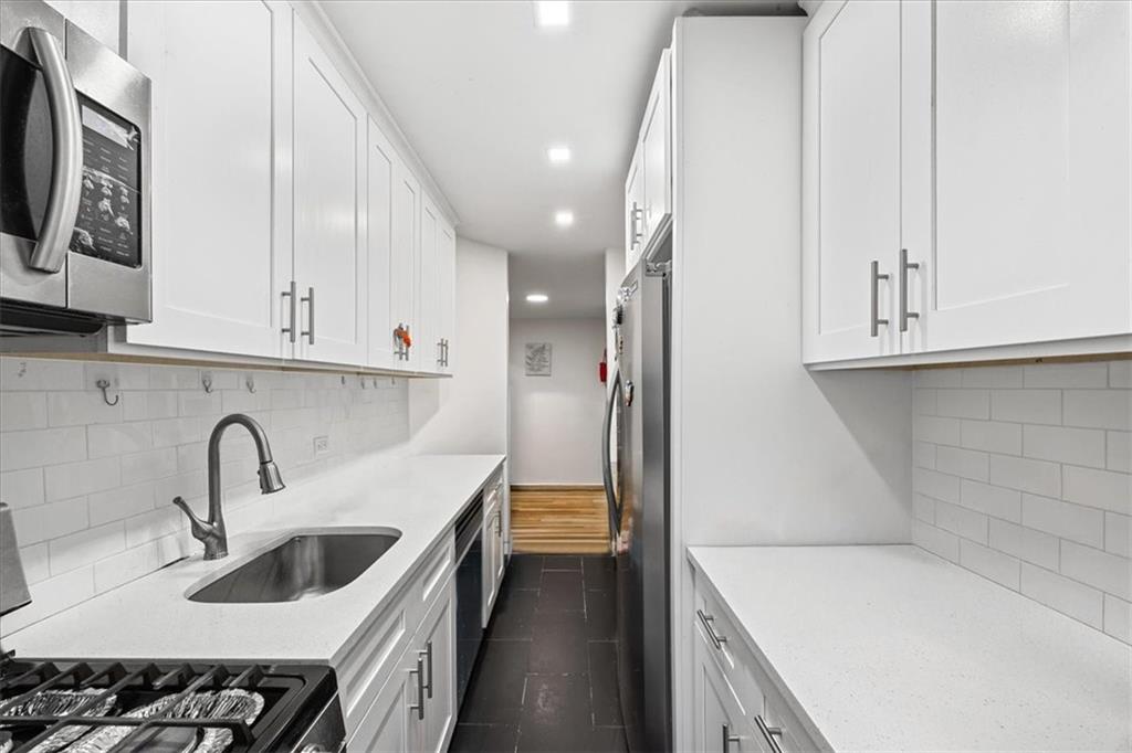 9040 Fort Hamilton Parkway Bay Ridge Brooklyn NY 11209