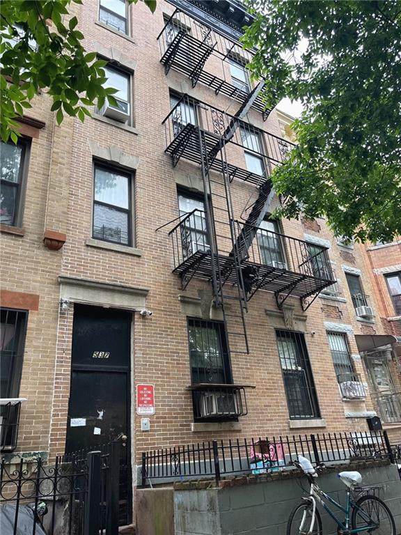 537 56th Street Sunset Park Brooklyn NY 11220