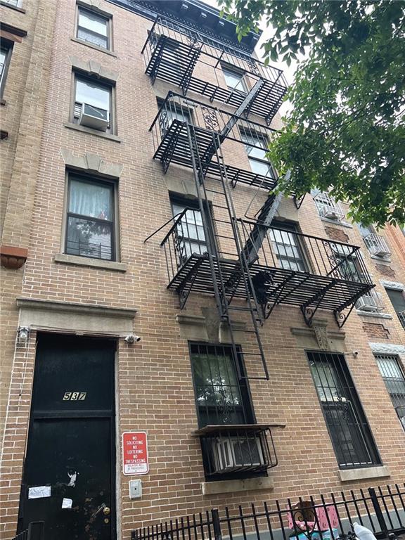 537 56th Street Sunset Park Brooklyn NY 11220