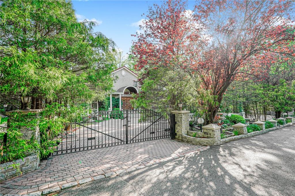 46 Buttonwood Road Todt Hill Staten Island NY 10304