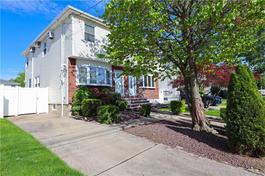 223 Abingdon Avenue Great Kills Staten Island NY 10308