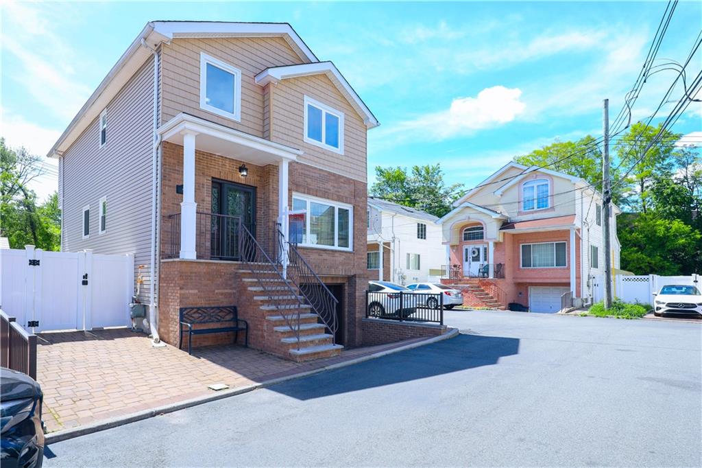 44 Comfort Court Huguenot Staten Island NY 10312