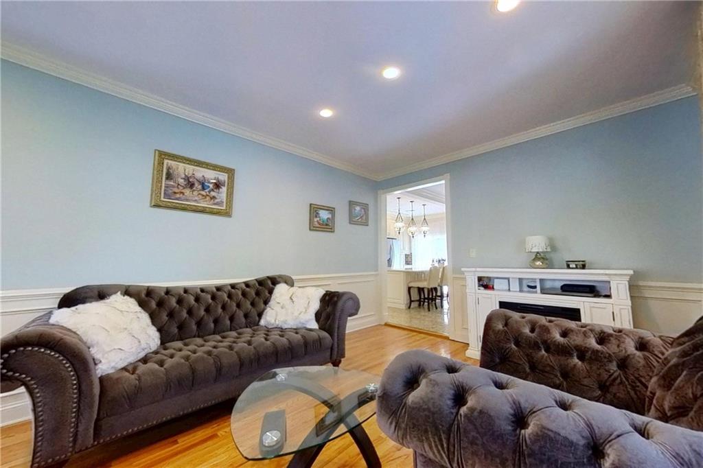 44 Comfort Court Huguenot Staten Island NY 10312