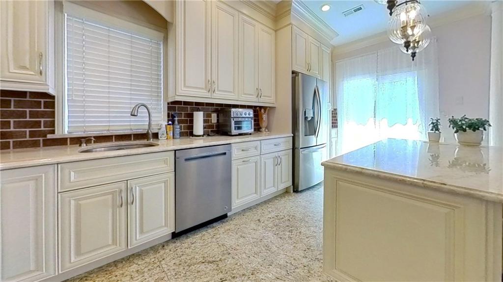 44 Comfort Court Huguenot Staten Island NY 10312
