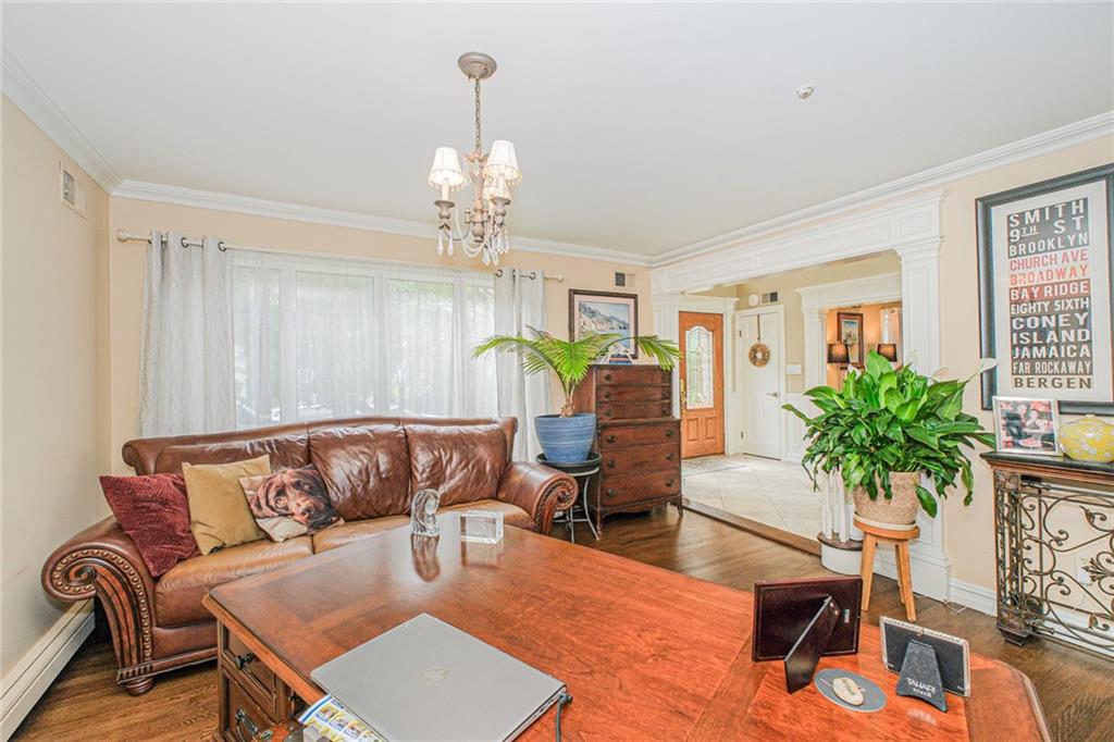 34 Burton Avenue Prince's Bay Staten Island NY 10309