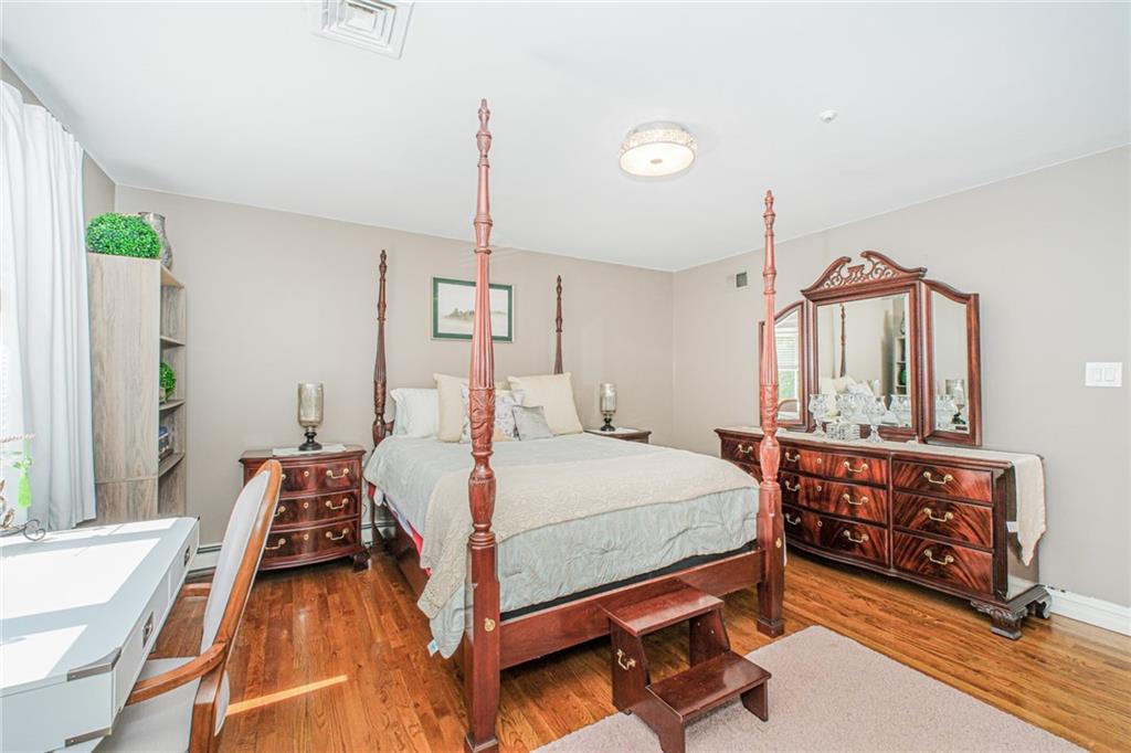 34 Burton Avenue Prince's Bay Staten Island NY 10309