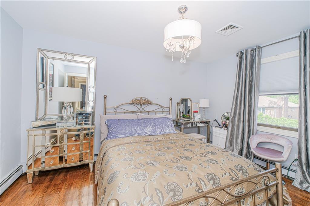 34 Burton Avenue Prince's Bay Staten Island NY 10309