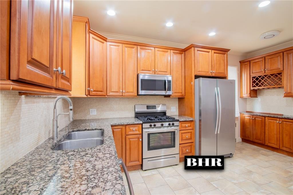 4060 Ocean Avenue Manhattan Beach Brooklyn NY 11235
