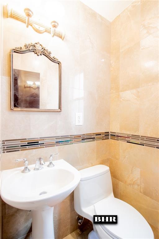 4060 Ocean Avenue Manhattan Beach Brooklyn NY 11235