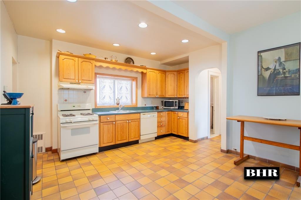 269 Coleridge Street Manhattan Beach Brooklyn NY 11235