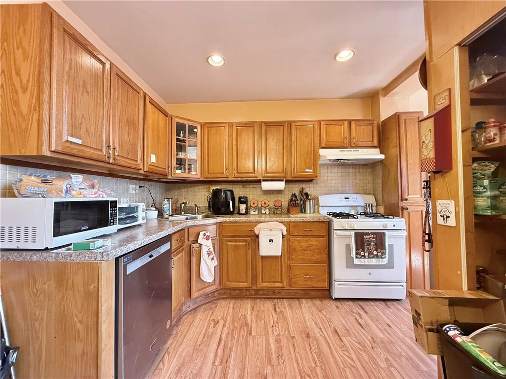 1675 72nd Street Bensonhurst Brooklyn NY 11204