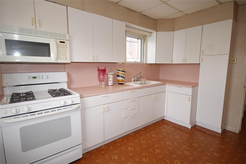 222 Ocean View Avenue Brighton Beach Brooklyn NY 00000