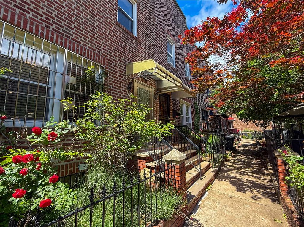 2 Roosevelt Court Sunset Park Brooklyn NY 11232